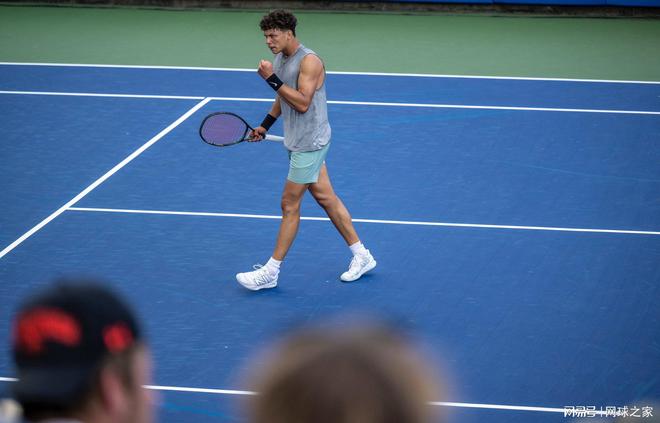 绝对是一个 绝对是一个