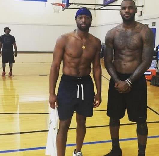 让曾经高高 让曾经高高